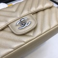 「#10257」Chanel 2018 Big V Beige Silver Chain Silver Buckle 20cm AS8500