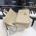 「#10257」Chanel 2018 Big V Beige Silver Chain Silver Buckle 20cm AS8500