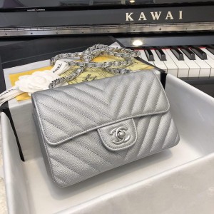 「#10266」Chanel 2018 Big V Barbie Silver Chain Silver Buckle 20cm AS8500