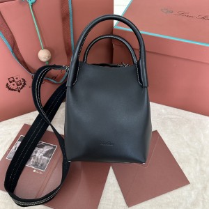 「#7283」Loro pian Bale - 17cm*17cm*21cm- black plain weave