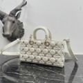 「#2088」 dior M0540 White 26 x 13.5 x 5 cm