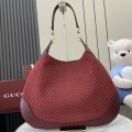「#3852」GUCCI Body 815924 49x 46x 4