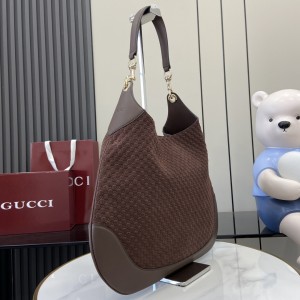 「#3853」GUCCI Body 815924 49x 46x 4