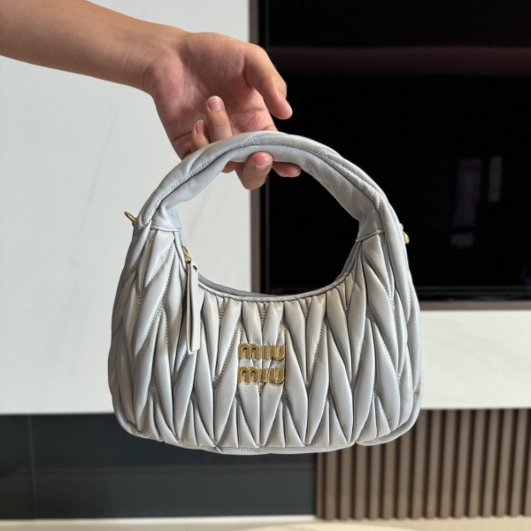 「#9143」 miumiu 5BC125   20*6*17cm