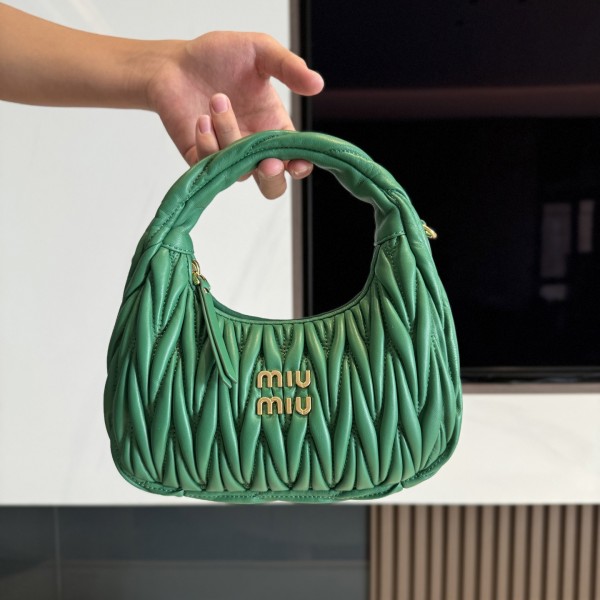 「#9145」 miumiu 5BC125   20*6*17cm