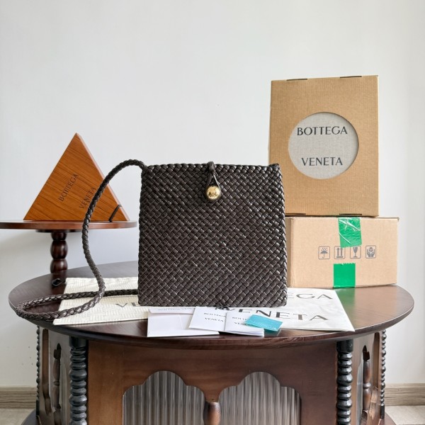 「#11010」BOTTEGA VENETA Tosca 777680  17*19.5*1cm