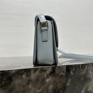 「#3869」CELINE  TEEN TRIOMPHE 188423 18.5 X 14 X 6