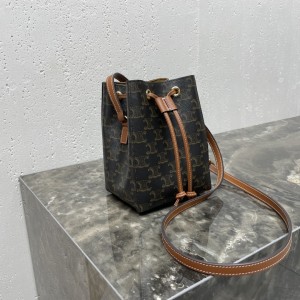 「#3923」CELINE SAILOR 10M742 13.5 X 17.5 X 11