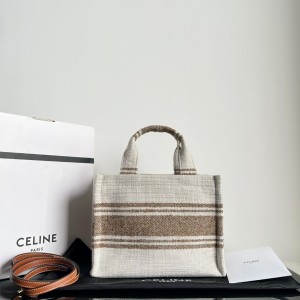 「#3933」CELINE CABAS THAIS  25.5 x 18.5 x 12