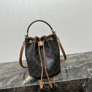 「#3961」CELINE CLARA 116882 20 X 24 X 20