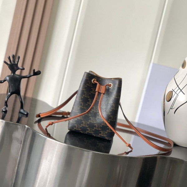 「#3968」CELINE   Triomphe Canvas 13 X 18 X 11