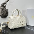 「#2099」 dior 1365 White 20.5 x 13.5 x 12cm