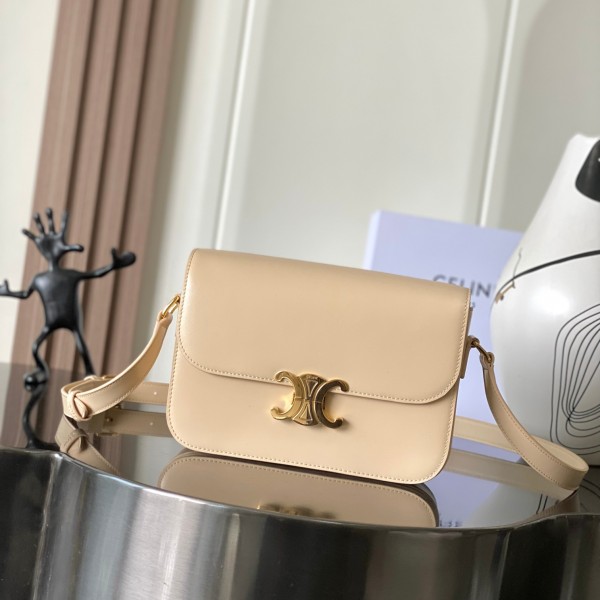 「#3972」CELINE  Triomphe 188423 22 X 16.5 X 7