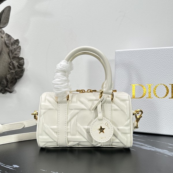 「#2100」 dior 1365 White  16 x 11 x 8cm
