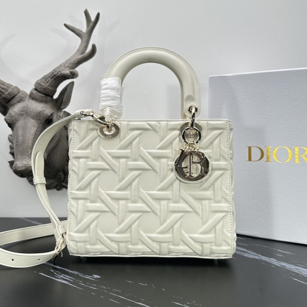 「#2105」 dior  0565 White 24×20×11cm