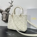 「#2105」 dior  0565 White 24×20×11cm