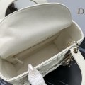 「#2105」 dior  0565 White 24×20×11cm