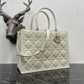「#2114」 dior 32 Milky white 36cm 「#2114」 dior 32 Milky white 36cm