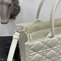 「#2114」 dior 32 Milky white 36cm 「#2114」 dior 32 Milky white 36cm