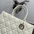 「#2114」 dior 32 Milky white 36cm 「#2114」 dior 32 Milky white 36cm