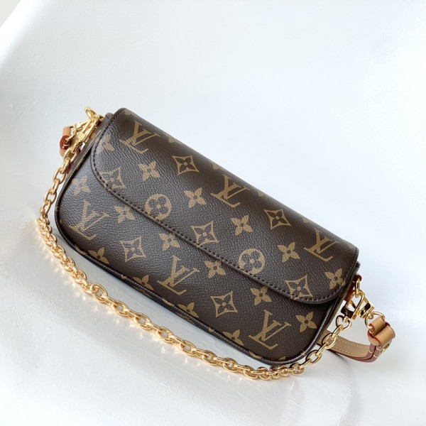 「#0029」Louis Vuitton Wallet On Chain Ivy  M81911 23.5 x 12 x 4.3