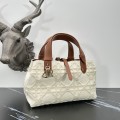 「#2134」 dior 1163 White 23×15×15cm