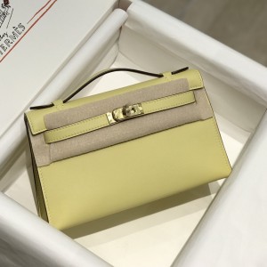 「#4219」 Hermès Swift Leather Kelly Bag with Gold Buckle 22cm