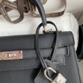 「#4229」 Hermès Epsom leather black silver buckle waxed thread Kelly bag 25cm 「#4229」 Hermès Epsom leather black silver buckle waxed thread Kelly bag 25cm