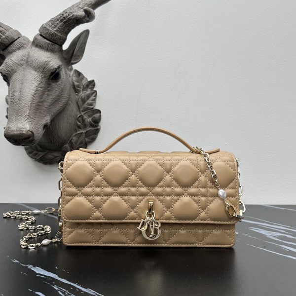 「#2141」 dior 1128 milk tea