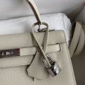 「#4233」 Hermès Epsom leather, milkshake white, silver buckle wax thread, Kelly bag 25cm