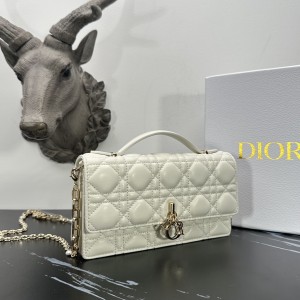 「#2146」 dior 1128 Pearl White  21×11.5×4.5cm 
