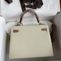 「#4245」 Hermès Epsom Milkshake White and Golden Brown Gold Buckle Kelly Bag 25cm