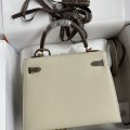 「#4248」 Hermès Epsom Milkshake White and Elephant Grey Gold Buckle Kelly Bag 25cm