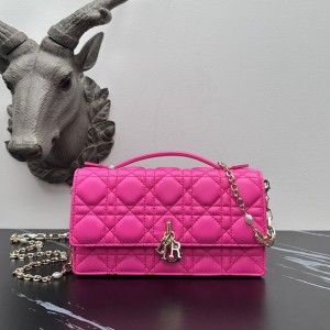 「#2177」 dior 1128 Rose red 21×11.5×4.5cm 