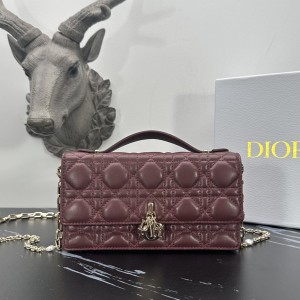 「#2179」 dior 1128 Dark red  21×11.5×4.5cm 