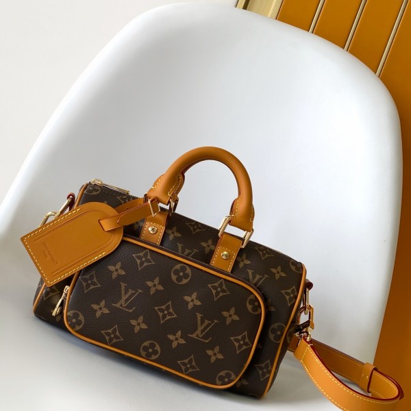 「#0056」Louis Vuitton  Keepall 25 Cargo  15 x 11 x 25