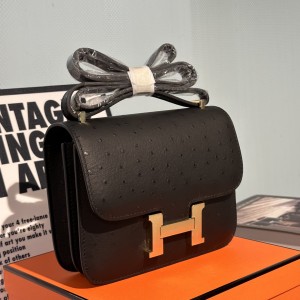 「#4314」 Hermès Black Ostrich Grain Leather Constance Gold Buckle Stewardess Bag 19cm