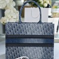 「#2197」 dior 8001 blue 36.5X27.5X16.5cm