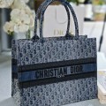 「#2197」 dior 8001 blue 36.5X27.5X16.5cm