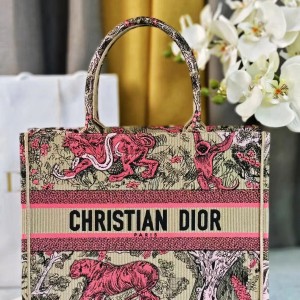 「#2201」 dior 8001  Apricot and red 36.5X27.5X16.5cm