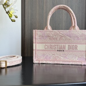 「#2208」 dior 7001  21.5X13X7.5 