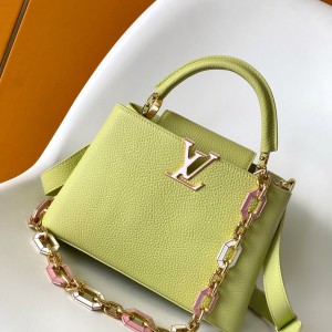 「#0132」Louis Vuitton Capucines BB    M25232  27.0 x 18.0 x 9.0