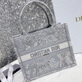 「#2211」 dior  8002  26.5 x 21 x 14cm