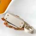 「#0135」Louis Vuitton Capucines BB    M24684    21.0 x 14.0 x 8.0