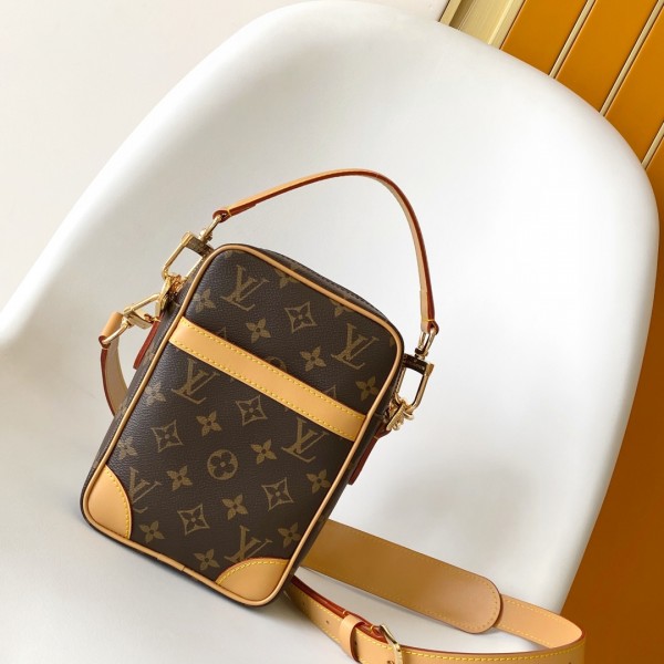 「#0140」Louis Vuitton Pharrell Williams M14013    13.5 x 20.0 x 8.0