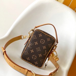 「#0141」Louis Vuitton Pharrell WilliamsM14106    13.5 x 20.0 x 8.0