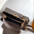 「#0147」Louis Vuitton  Capucines Souple M12927 33.0 x 24.0 x 12.0