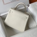 「#4045」 Hermès Milkshake Platinum Buckle Kelly 28cm Togo Cowhide