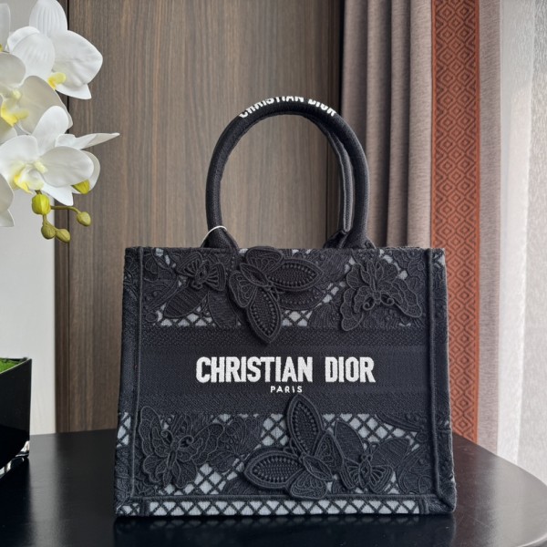 「#2219」 dior 8002  26.5X21X14